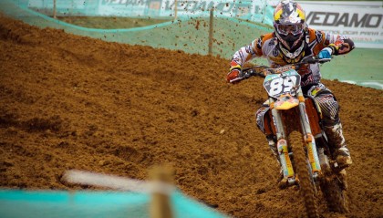 开云体育官网-摩纳哥压哨绝杀与孔德抢七封神，绝境时刻，谁在定义英雄？