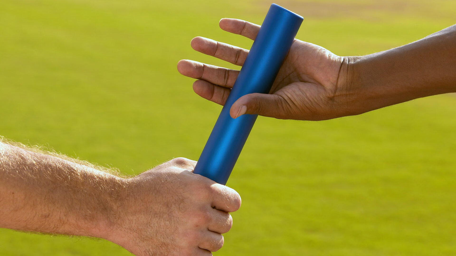 哈利伯顿,当F1方向盘握在篮球天才手中